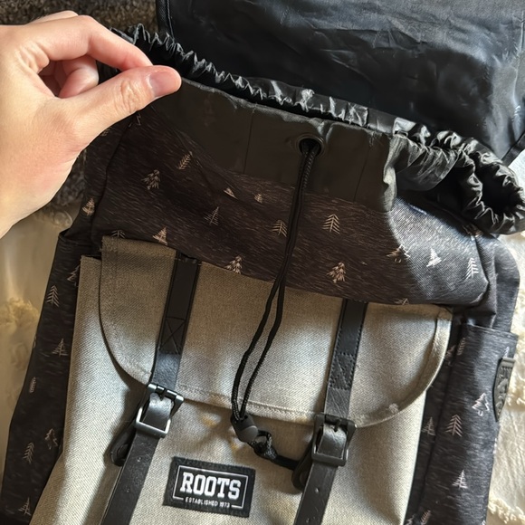 Roots Backpack - Picture 2 of 3